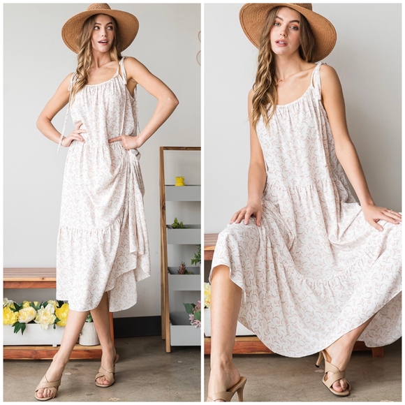 PLUS SIZE Boho Chic Ivory Floral Relaxex Fit Tiered Maxi Dress - Picture 5 of 6